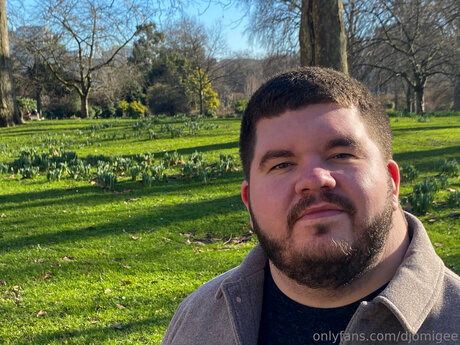 Djomigee schauspielerin erotische bilder