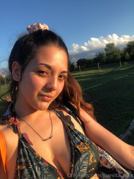 Juaniita Love kostenlose akt archiv