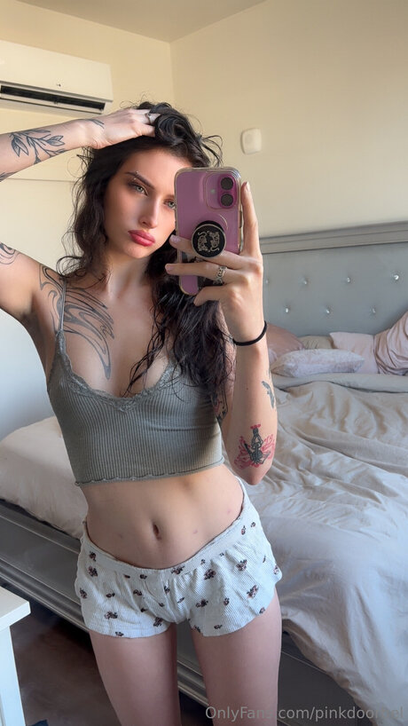 Pinkdoorbel xxx pornostar bilder