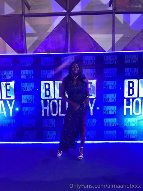Almaahotxxx pornostar nackten foto