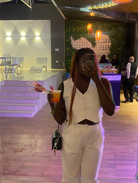 milf falsche titten onlyfans nacktheit nette bilder