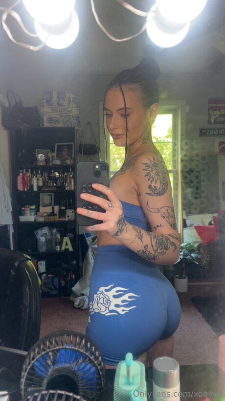 Xoavxo nackt kunst foto