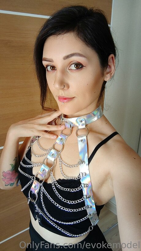 Evokemodel hübsche nacktheit fotos