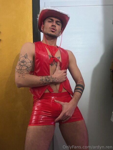 Ardyn Ren erwachsene kostenlose foto