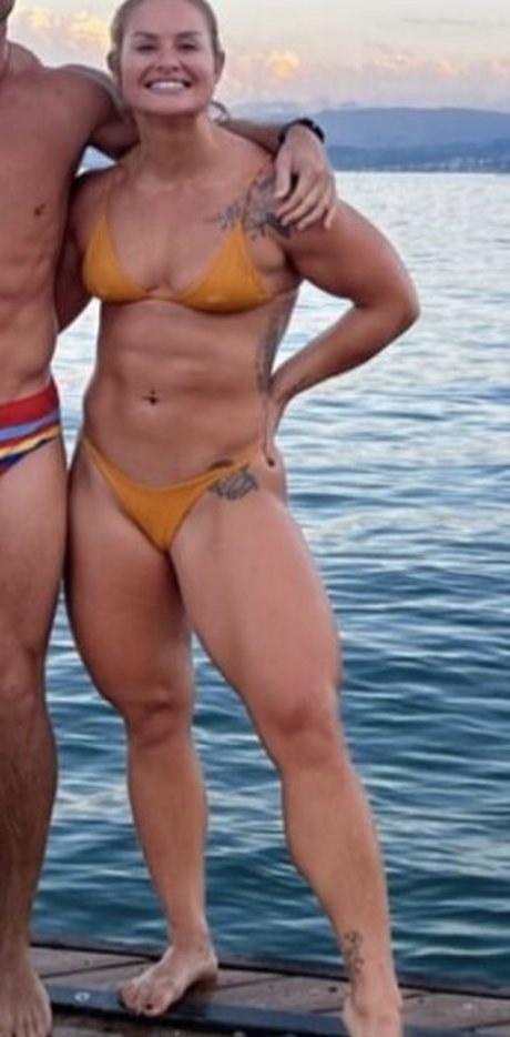 Dani Elle Speegle model exklusive galerien