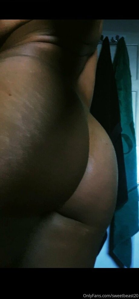 sweetbeast20 model nackt bild