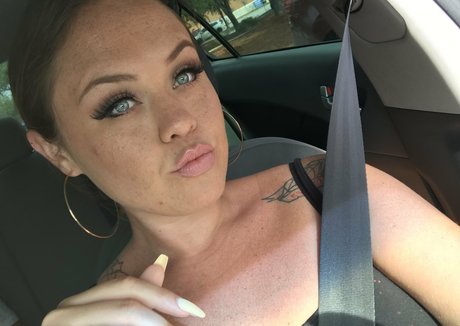 nicolette xx nackt hübsche bild