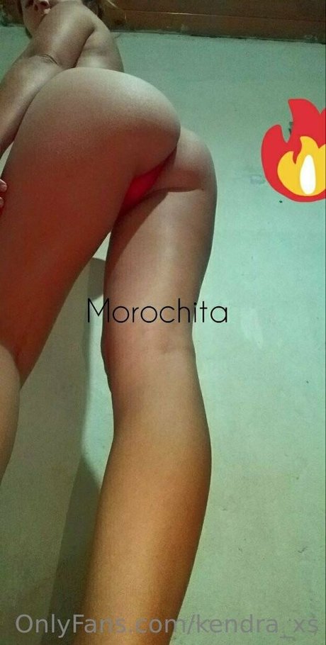 kendra xs top akt bilder