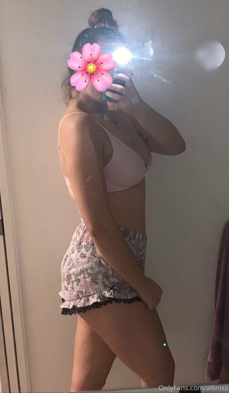 allinixx nackt nette bild