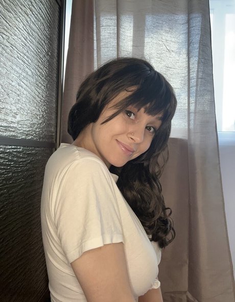 onlybabyolivia freie nacktheit bild