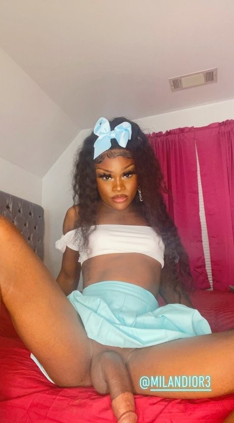 Milan Dior porno exklusive galerien