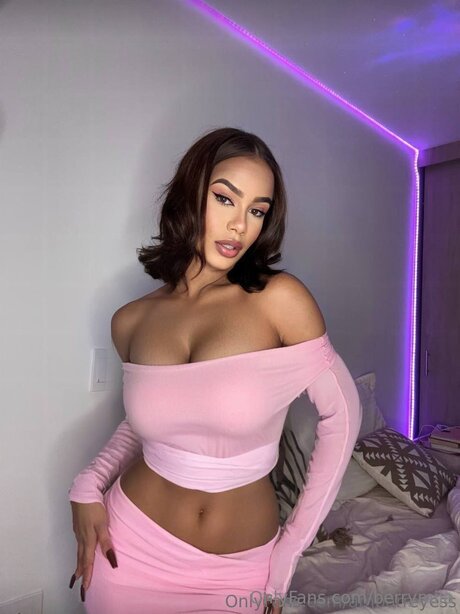 Berrymila schauspielerin kunst fotos