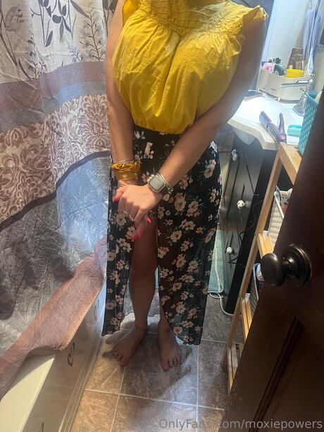 Moxiepowers nackte pornostar bilder