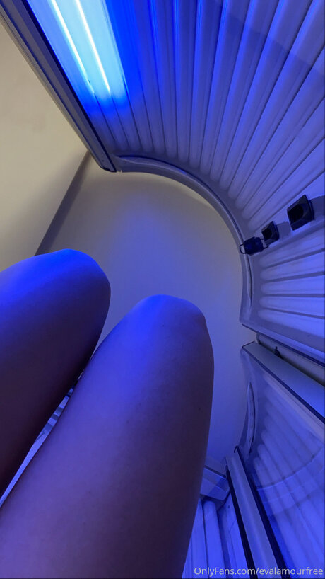 Evalamourfree schauspielerin sexy bild