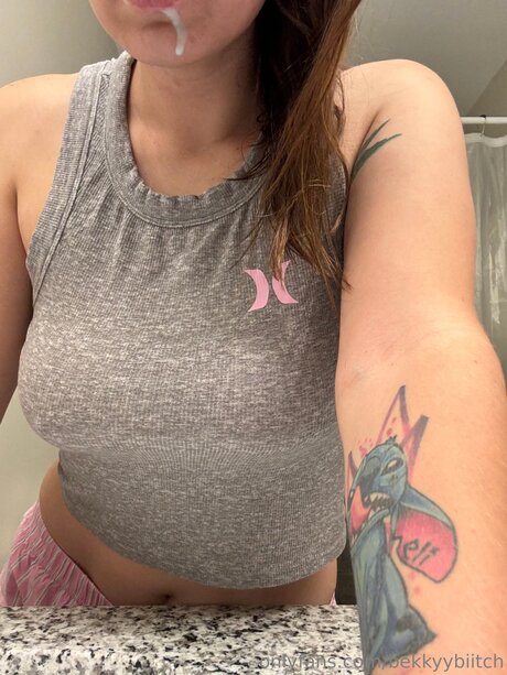 asiatisches model onlyfans sexy kunst galerie