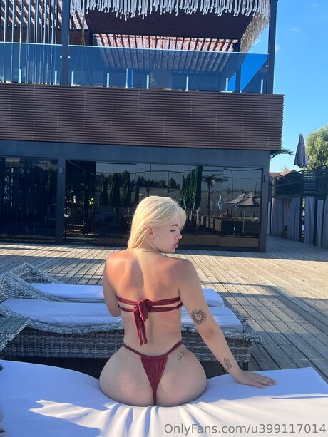 Liya Tina erwachsene pornostar bilder