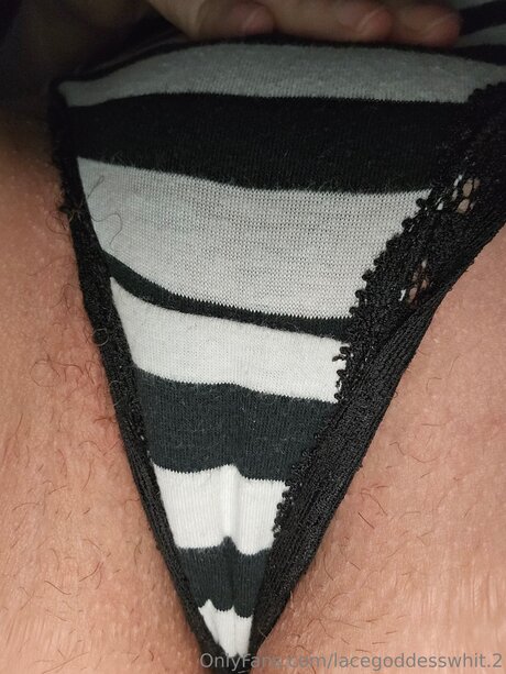 Lacegoddesswhit 2 Bilder