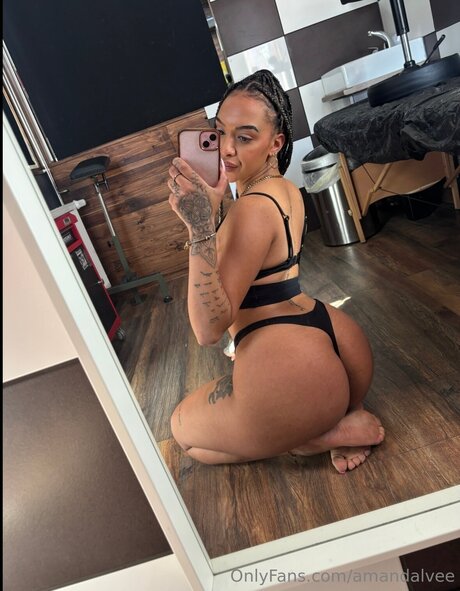 Amandalvee pornostar nackt fotos
