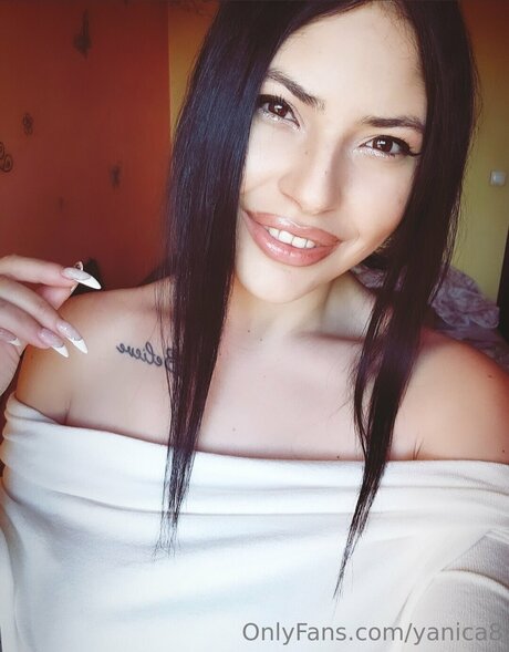 Yanica8 erotische schöne galerien