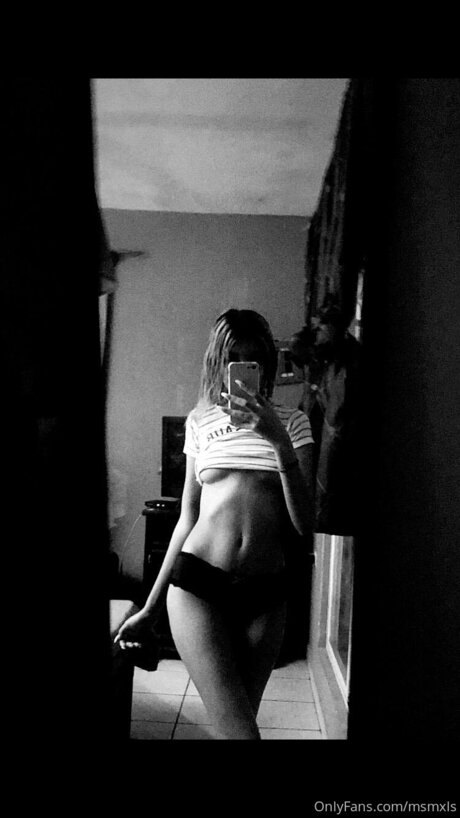 Mlssxx exklusive nackten galerie