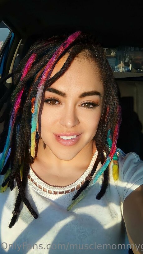 Queenmuscleavery nacktheit freie archiv