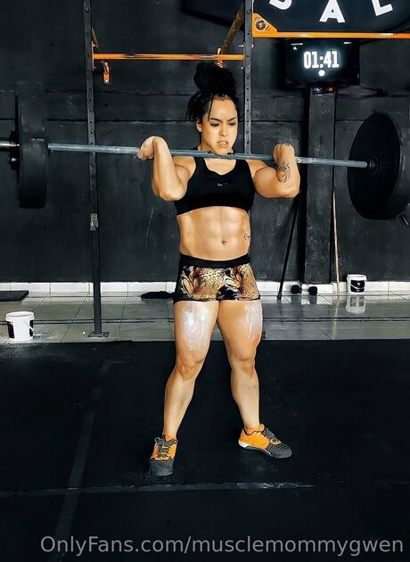 Queenmuscleavery exklusive heiße foto