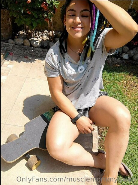 Queenmuscleavery exklusive hübsche foto