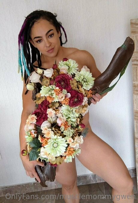 Queenmuscleavery Bilder