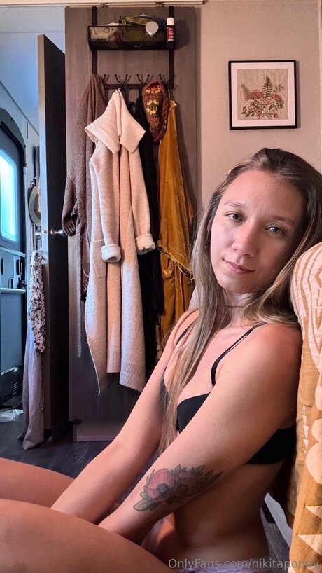 Nikitapoppy erwachsene kunst galerie