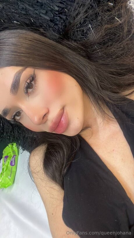 Queenjohana freie nacktheit bild