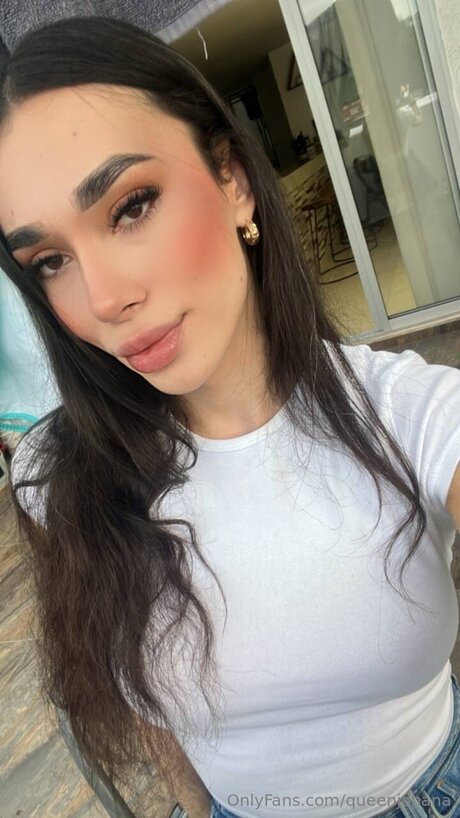 Queenjohana nacktheit schöne galerien