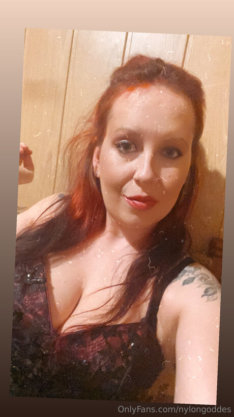 Nylongoddes freie pornostar bilder