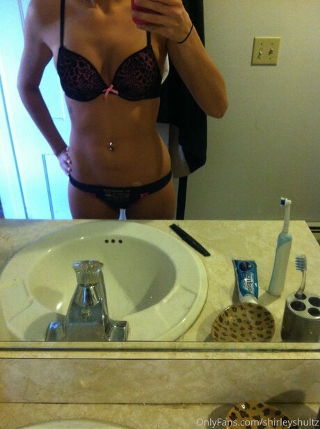 Shirleyshultz erotische xxx bilder