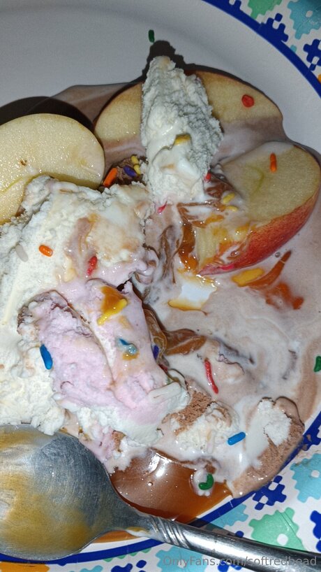 Softredhead pornostar freie foto