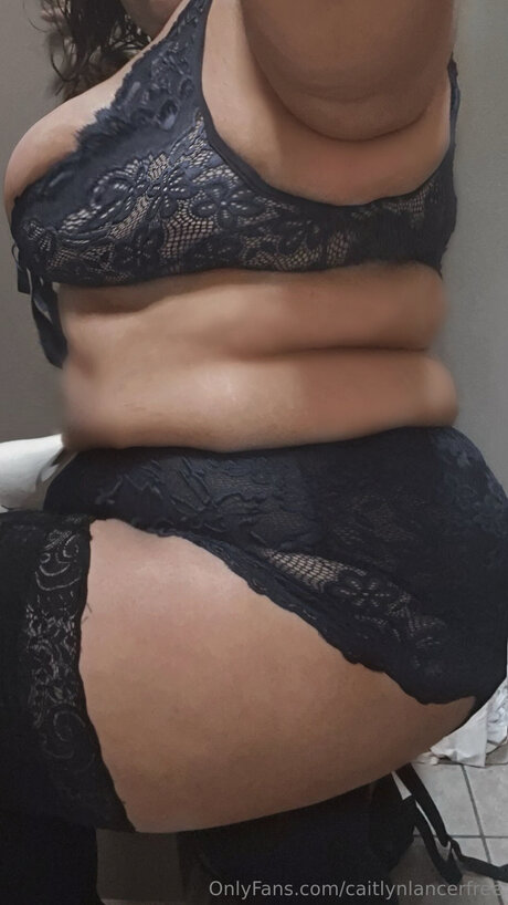 Caitlynlancerfree nacktheit perfekte bild