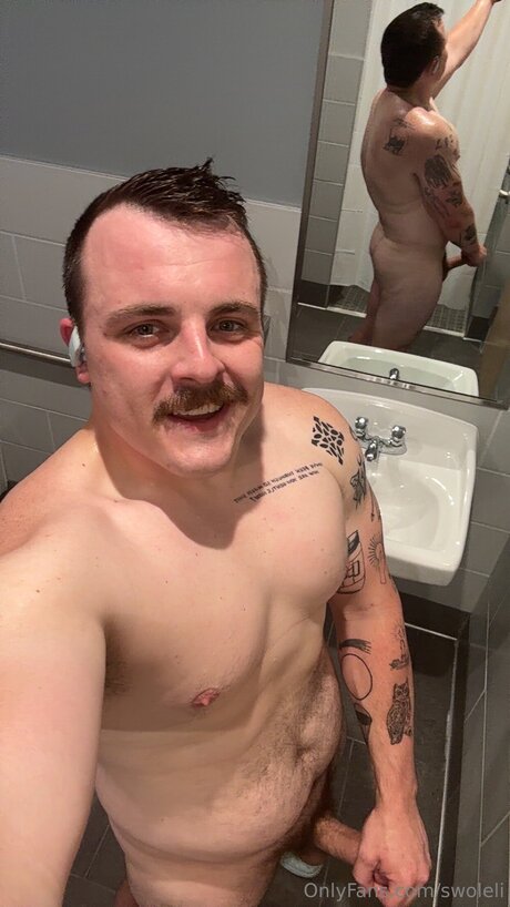 Swoleli hübsche nackt archiv