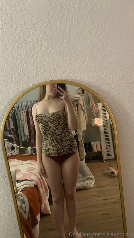 Lizlavenderx pornostar sexy foto