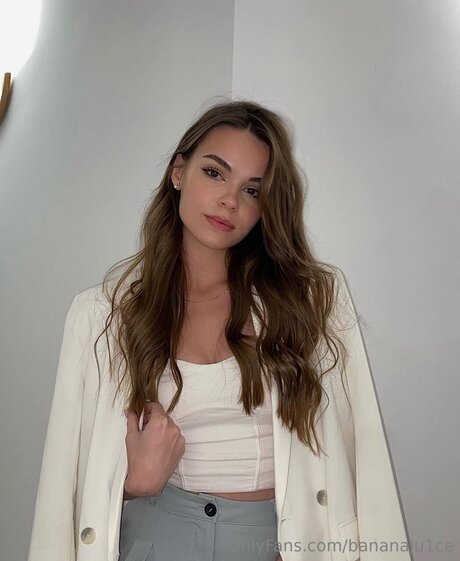 Bananaju1ce freie nackte bild