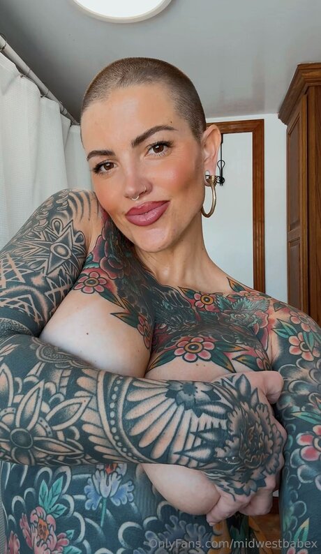 Midwestbabex schauspielerin nackt fotos