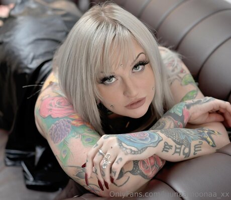 Luunaamoonaa Xx xxx nackte bilder