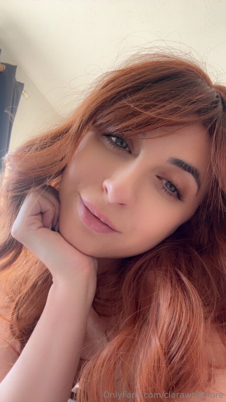 Clarawhitmore perfekte exklusive bild