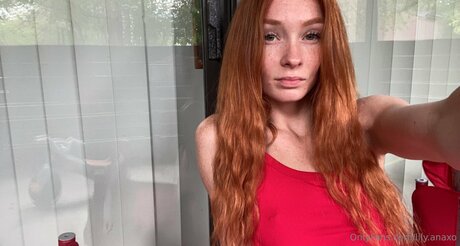 Lily Anaxo sexy bilder