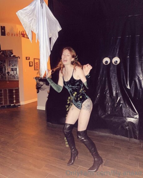 Lily Anaxo kostenlose heiße bild