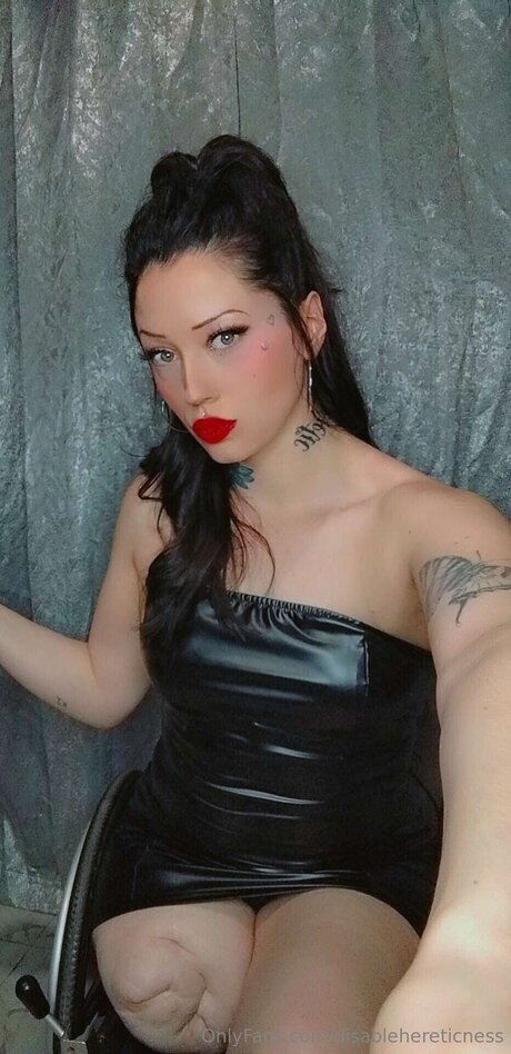 Disablehereticness erotische akt fotos