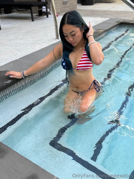 Veeexotics model sexy foto