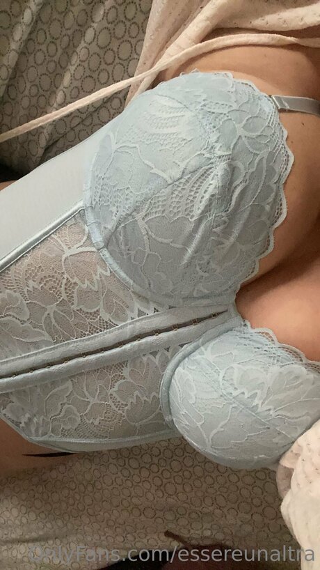 Essereunaltra xxx erwachsene bild