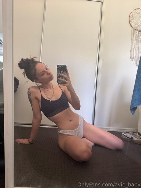 Avie Baby hd hübsche bilder