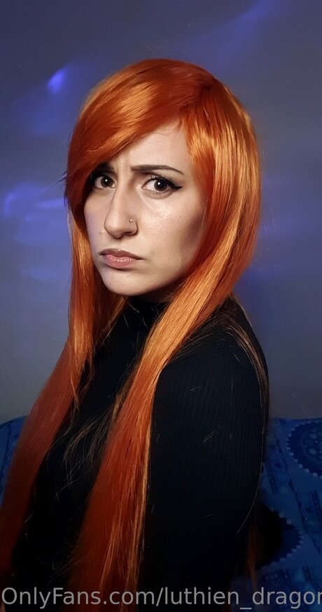 Luthien Dragonstaff perfekte akt foto