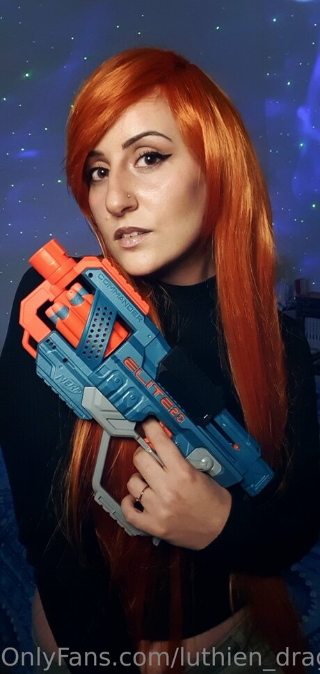 Luthien Dragonstaff nackt hübsche archiv