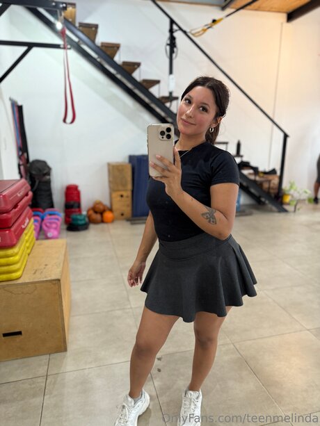 Teenmelinda hd schöne bild